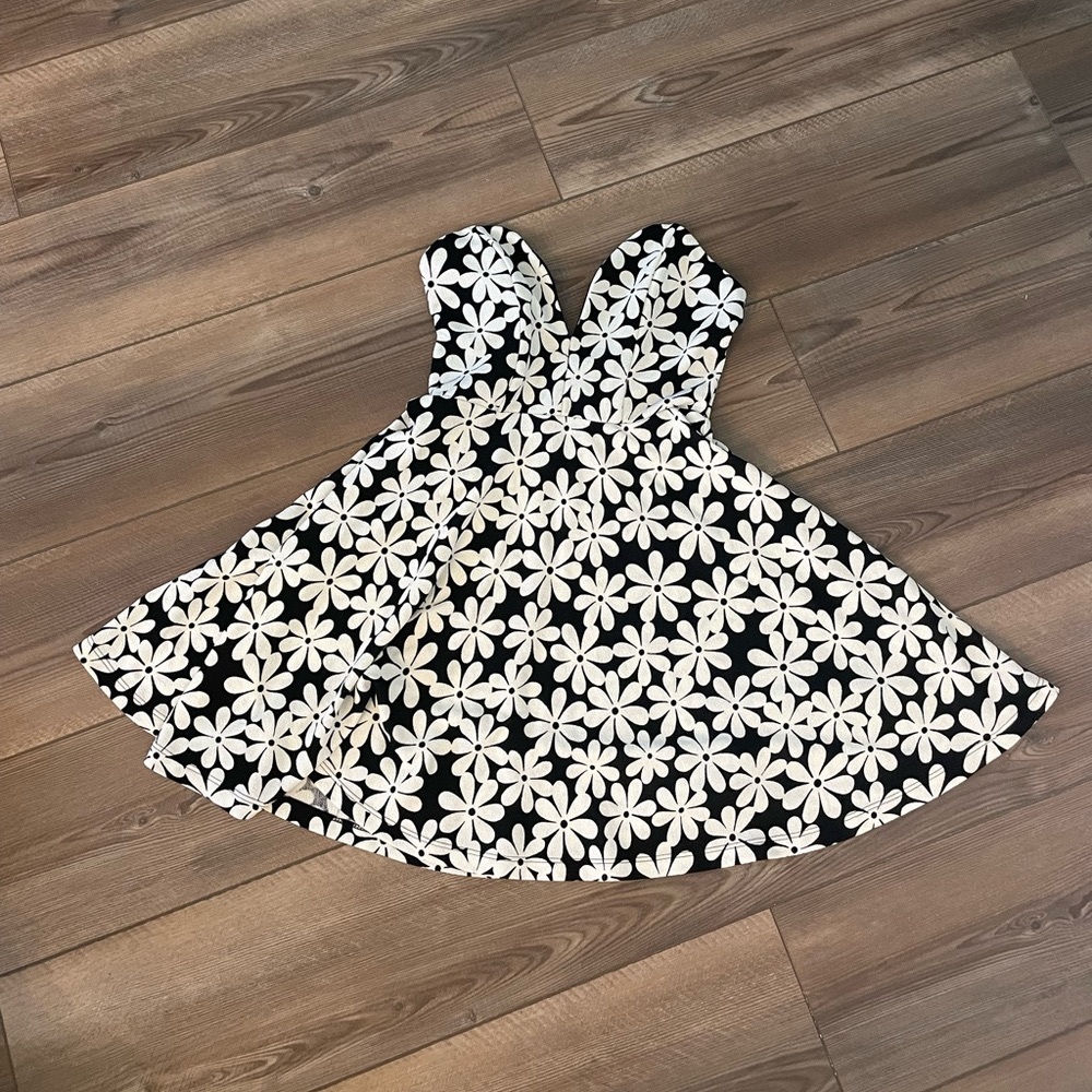 Lovely Day strapless dress